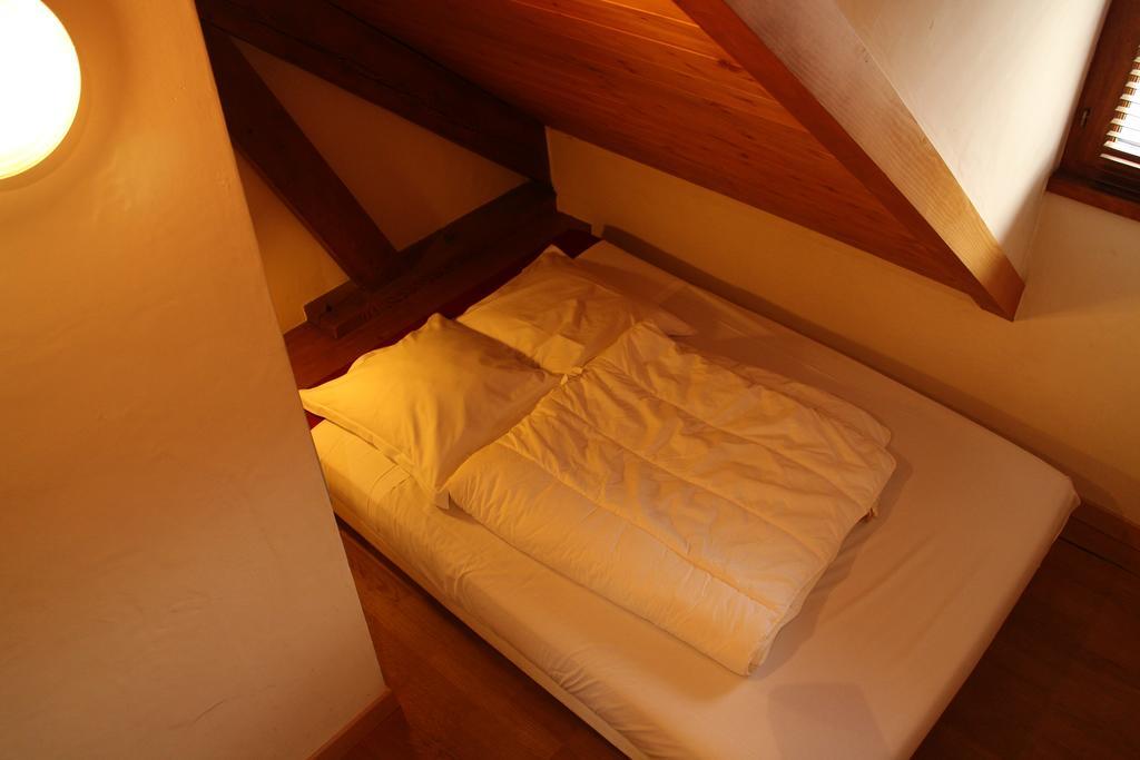 Hotel Les Z'hirondelles à Annecy Chambre photo